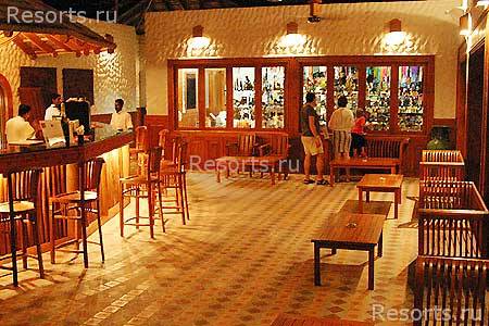 Dhonveli Beach & Spa 13